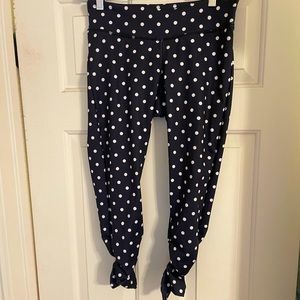 EEUC KiraGrace polka dot crops, size Small